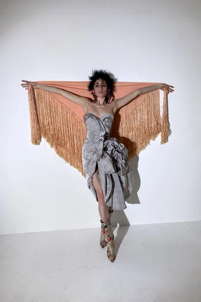 Look 18